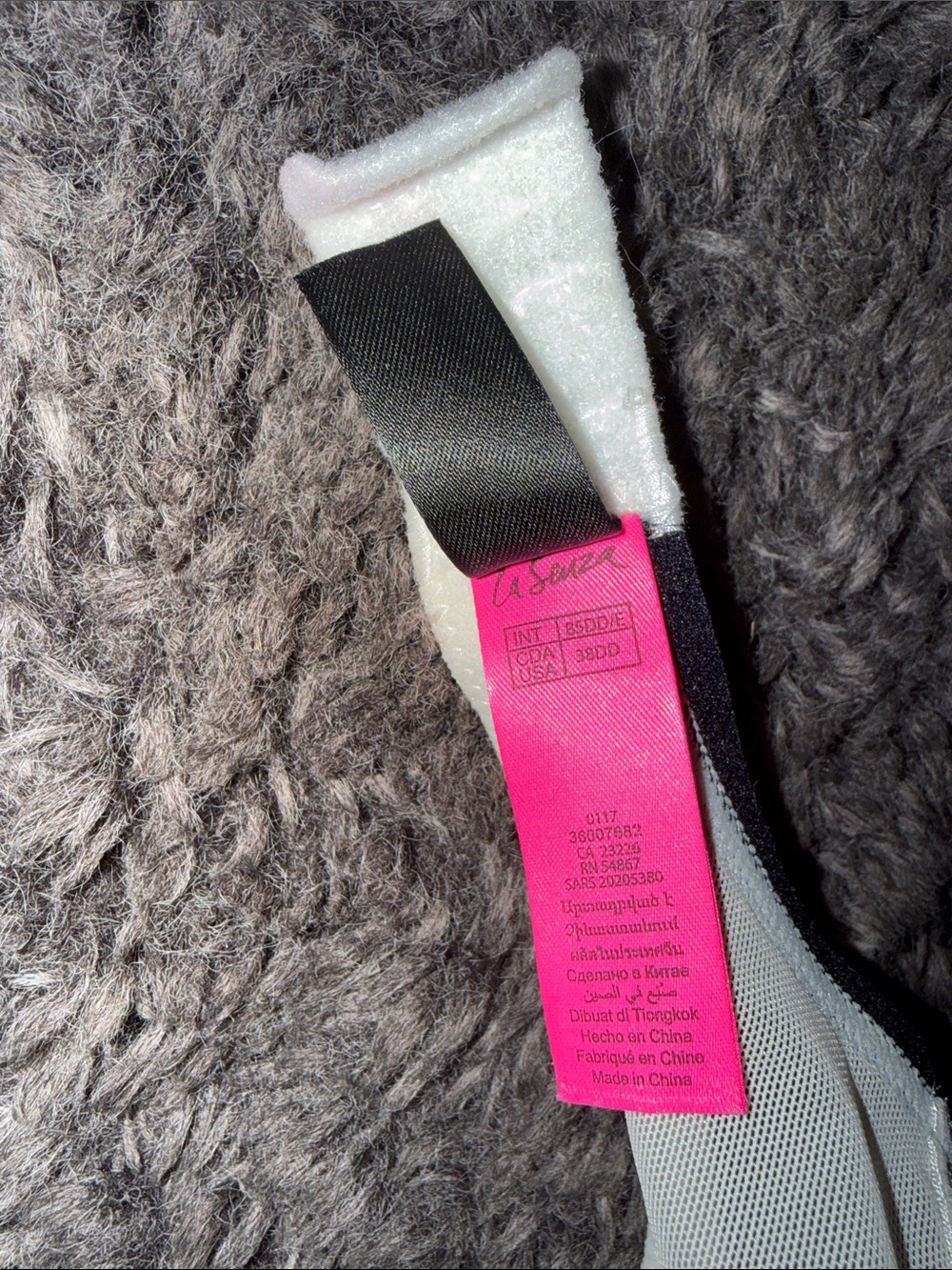 La SENZA White Lace Bra with Black Overlay - Picture 5 of 5